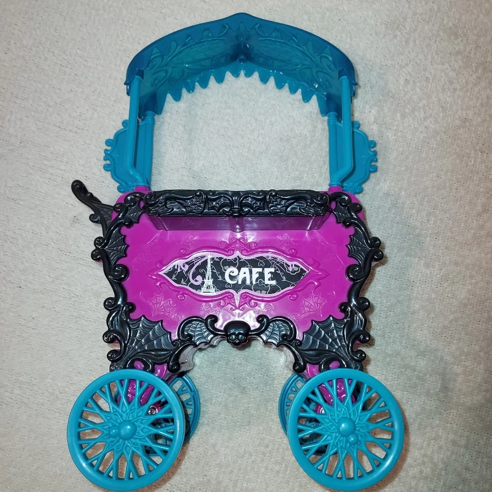 Monster High Scaris City of Frights Cafe Doll Furniture Set